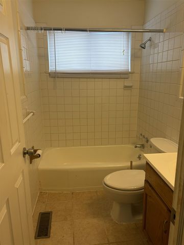 1585 Harvest Lane, Ypsilanti, MI 48198