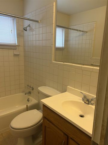 1585 Harvest Lane, Ypsilanti, MI 48198