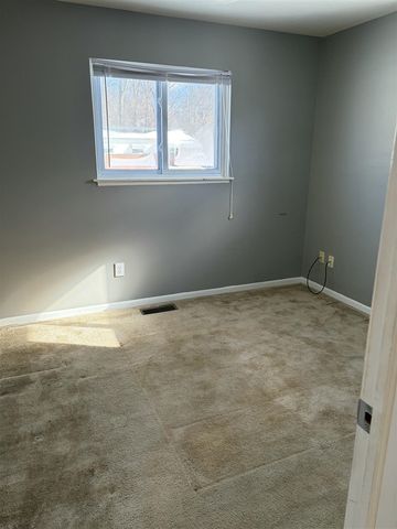 1585 Harvest Lane, Ypsilanti, MI 48198