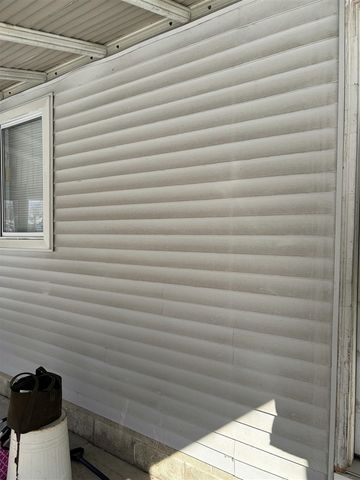 1585 Harvest Lane, Ypsilanti, MI 48198