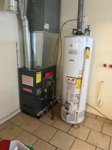 1585 Harvest Lane, Ypsilanti, MI 48198