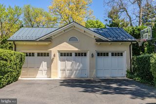 15 HODGE RD, Princeton, NJ 08540