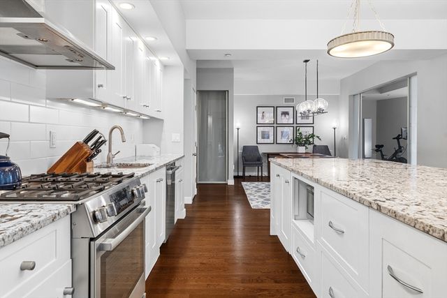 1313 Washington St 206, Boston, MA 02118