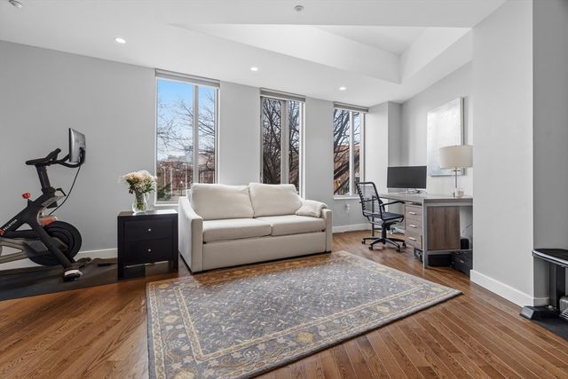 1313 Washington St 206, Boston, MA 02118