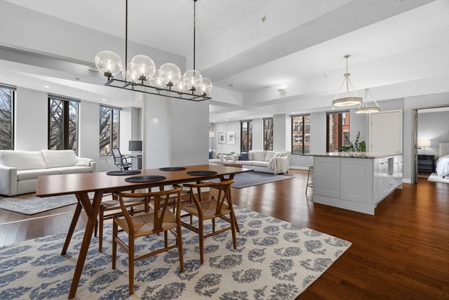 1313 Washington St 206, Boston, MA 02118