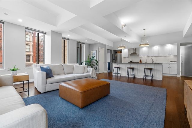 1313 Washington St 206, Boston, MA 02118