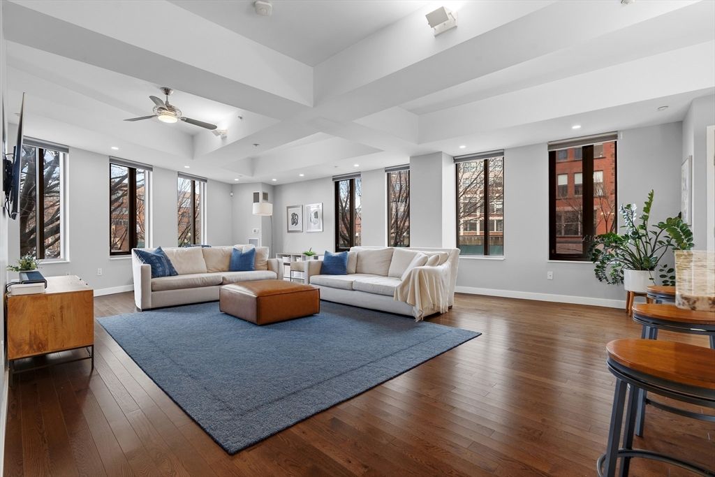 1313 Washington St 206, Boston, MA 02118