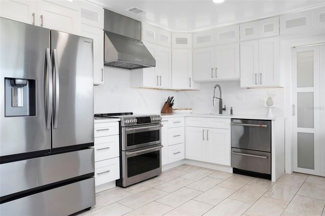 2710 HIBISCUS DRIVE W, Belleair Beach, FL 33786