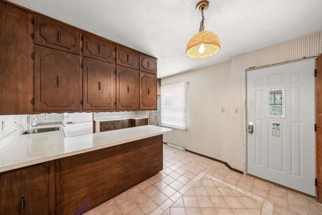 7113 Maple Drive, Urbandale, IA 50322