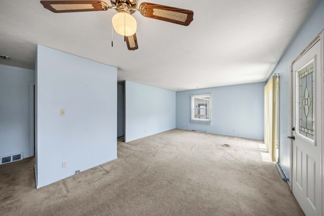 7113 Maple Drive, Urbandale, IA 50322