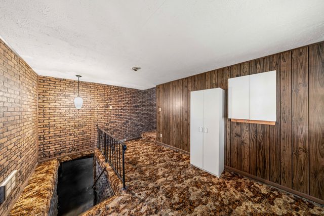 7113 Maple Drive, Urbandale, IA 50322