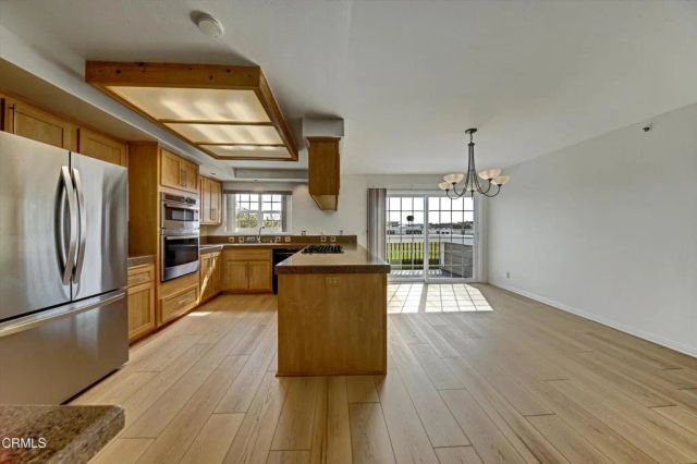 2831 HARBOR Boulevard, Oxnard, CA 93035