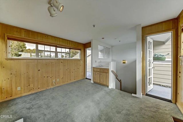 2831 HARBOR Boulevard, Oxnard, CA 93035