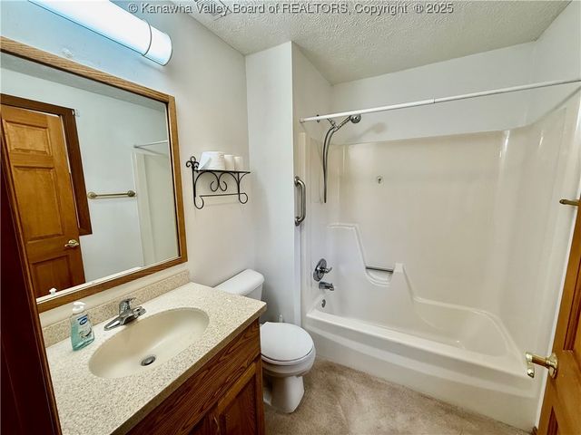 38 Smith Road, Ripley, WV 25271