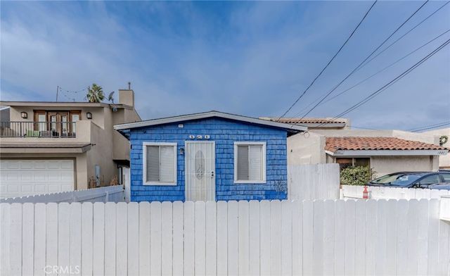 923 Alabama Street, Huntington Beach, CA 92648