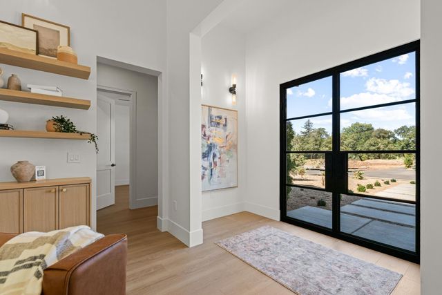 5556 Fetz Ln, Fair Oaks, CA 95628