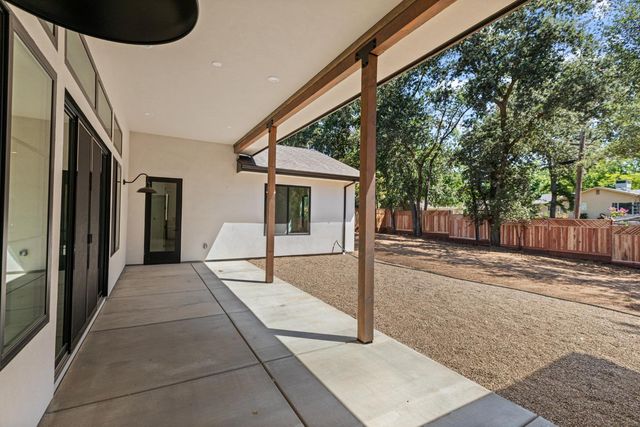 5556 Fetz Ln, Fair Oaks, CA 95628