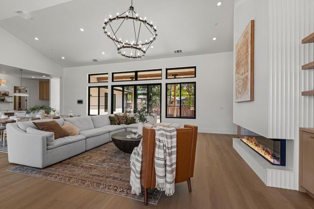 5556 Fetz Ln, Fair Oaks, CA 95628