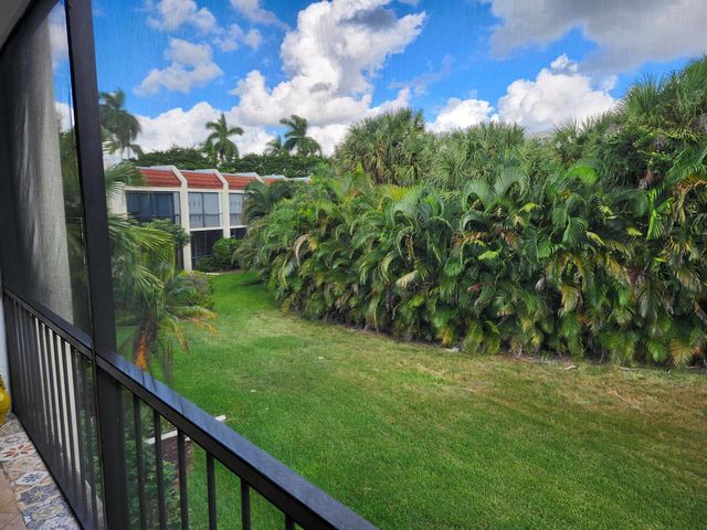 1707 Consulate Place 202, West Palm Beach, FL 33401