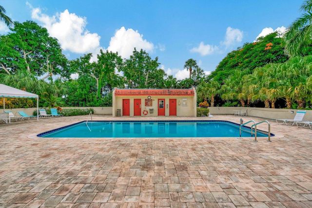 1707 Consulate Place 202, West Palm Beach, FL 33401