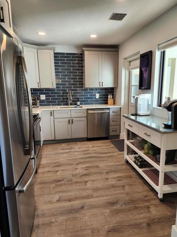 1707 Consulate Place 202, West Palm Beach, FL 33401