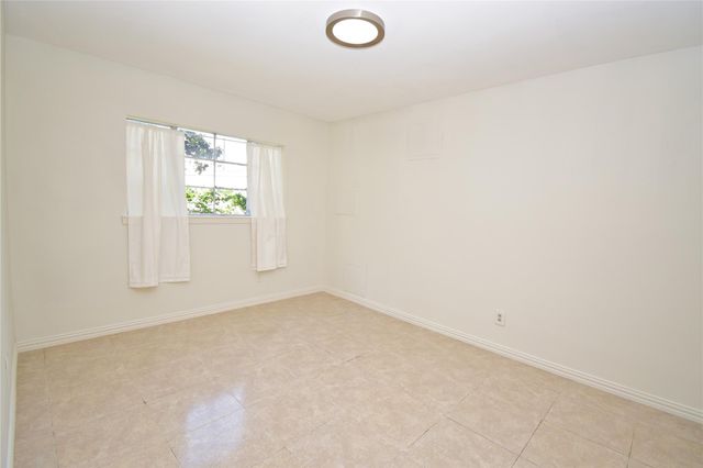 9023 Rue Cambon Street 65, Houston, TX 77074