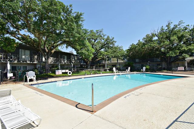 9023 Rue Cambon Street 65, Houston, TX 77074