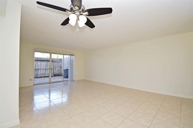 9023 Rue Cambon Street 65, Houston, TX 77074