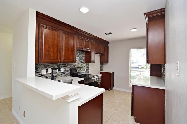 9023 Rue Cambon Street 65, Houston, TX 77074