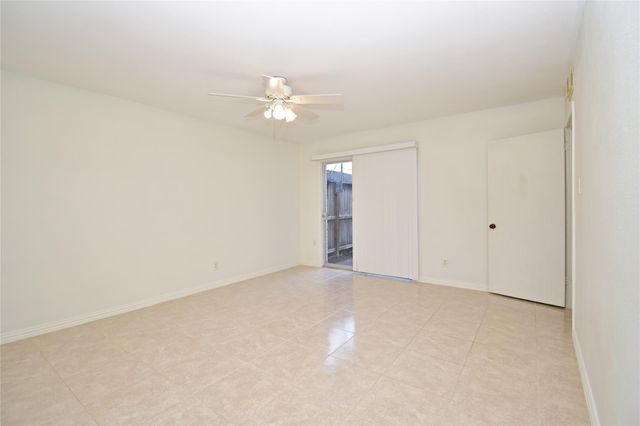 9023 Rue Cambon Street 65, Houston, TX 77074