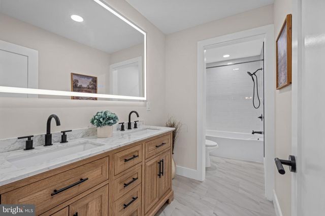 135 MICHIGAN RD, Pennsville, NJ 08070