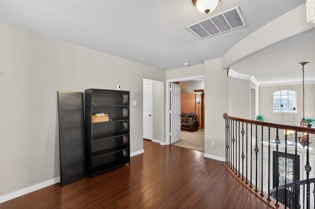 4209 Crestview Lane, Mansfield, TX 76063