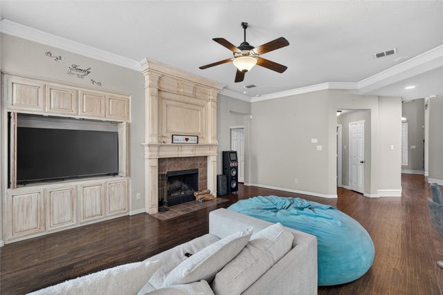 4209 Crestview Lane, Mansfield, TX 76063