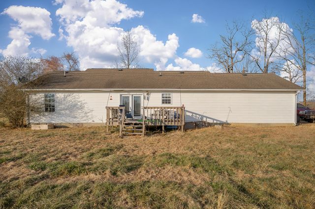 2560 Wildcat Rd, Sparta, TN 38583