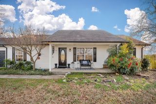 2560 Wildcat Rd, Sparta, TN 38583