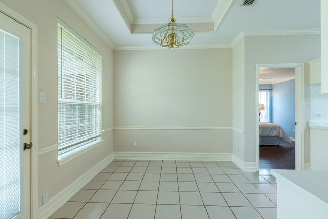 5803 Persimmon Drive, Tyler, TX 75707