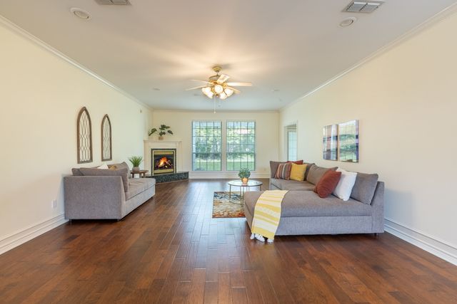 5803 Persimmon Drive, Tyler, TX 75707