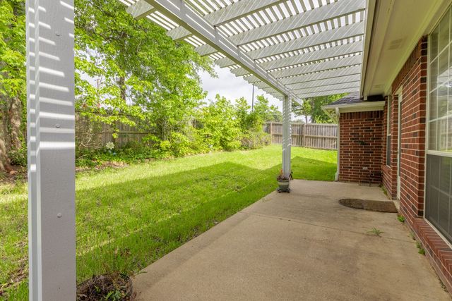 5803 Persimmon Drive, Tyler, TX 75707