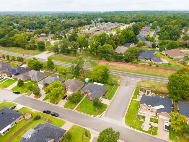 5803 Persimmon Drive, Tyler, TX 75707