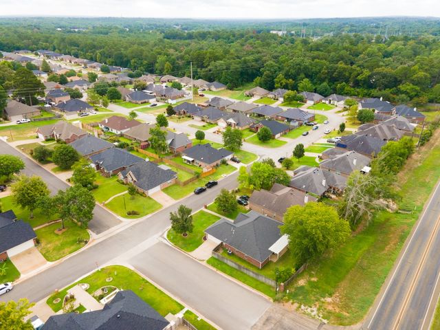 5803 Persimmon Drive, Tyler, TX 75707