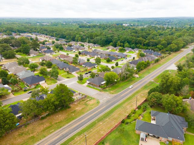 5803 Persimmon Drive, Tyler, TX 75707