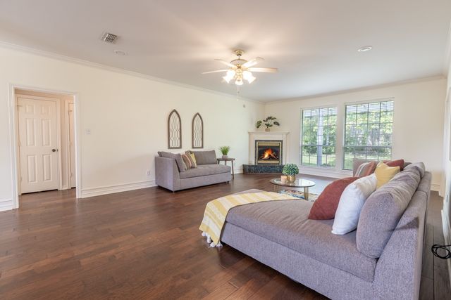 5803 Persimmon Drive, Tyler, TX 75707