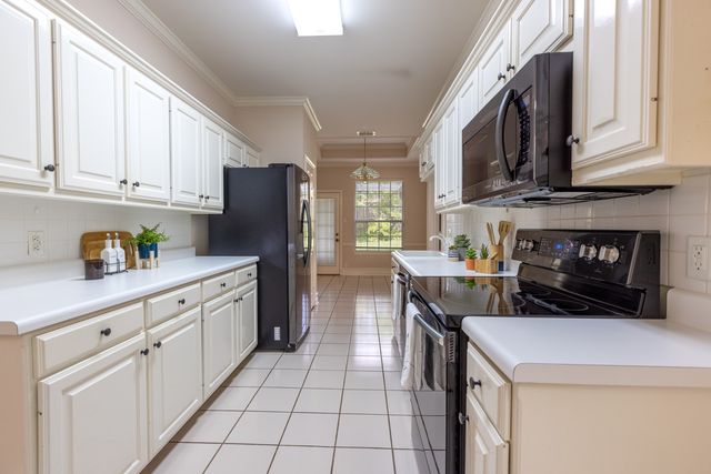 5803 Persimmon Drive, Tyler, TX 75707