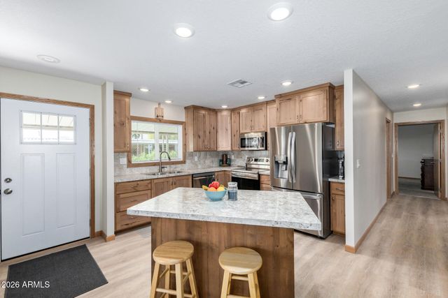 10220 E APACHE Trail 217, Apache Junction, AZ 85120