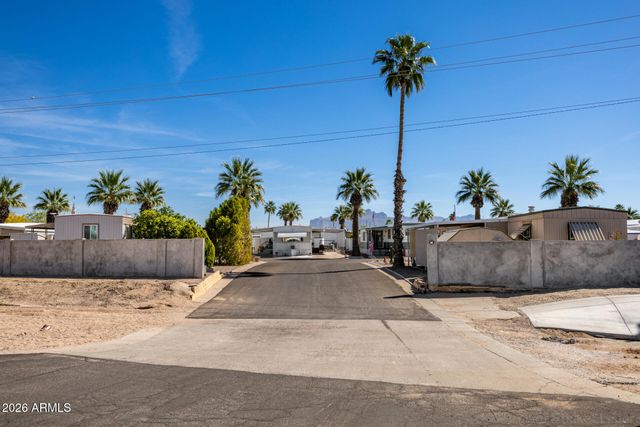 10220 E APACHE Trail 217, Apache Junction, AZ 85120