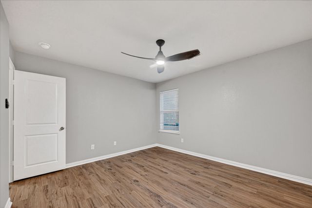 1249 Lindale Terrace, Pelican Bay, TX 76020