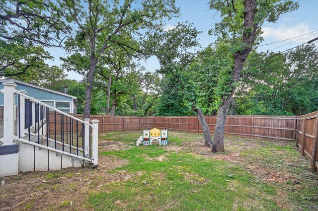 1249 Lindale Terrace, Pelican Bay, TX 76020