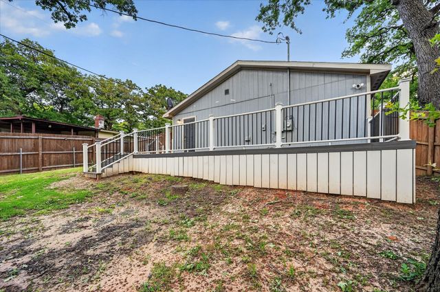 1249 Lindale Terrace, Pelican Bay, TX 76020