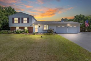 202 Resseguie Drive, Van Buren, NY 13209