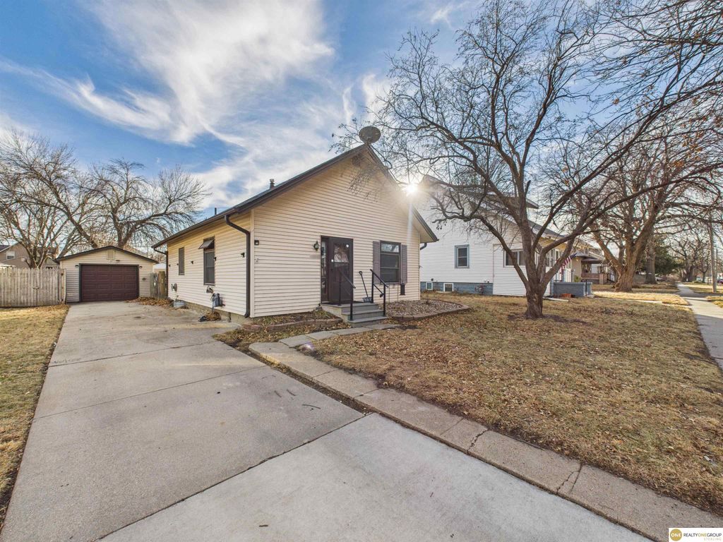 6509 Platte Avenue, Lincoln, NE 68507